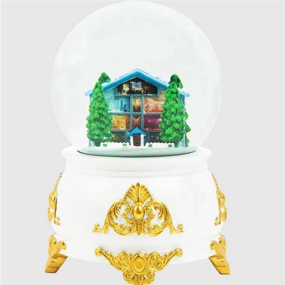 Taylor Swift LOVER Snow Globe 2023 Snowglobe Christmas IN HAND READY TO SHIP - Picture 6 of 7